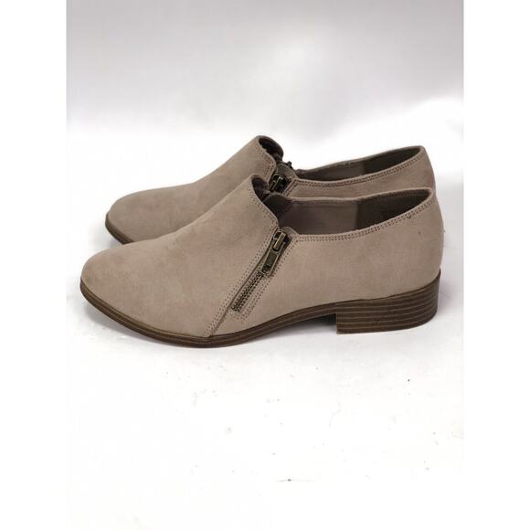 American Eagle Zip Bootie Women 7 Taupe Faux Suede Low Heel Side Zipper Casual - Picture 4 of 8